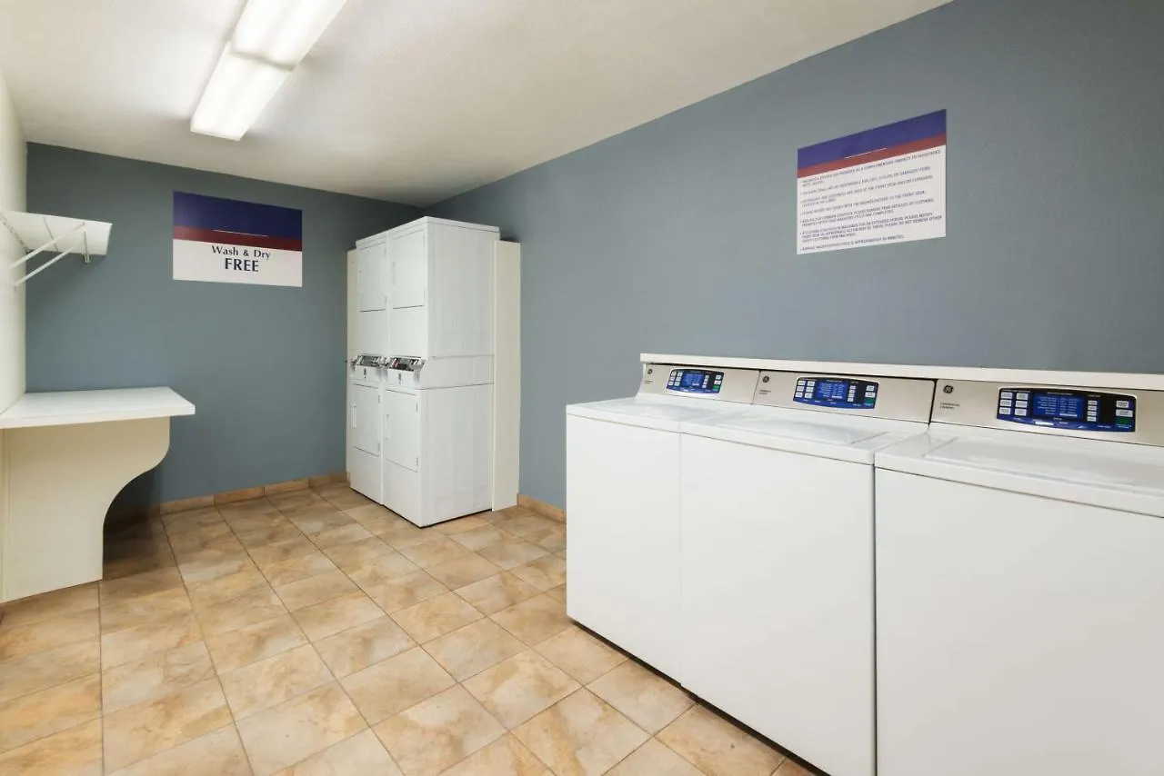 Sonesta Simply Suites Las Vegas Convention Center Hotel